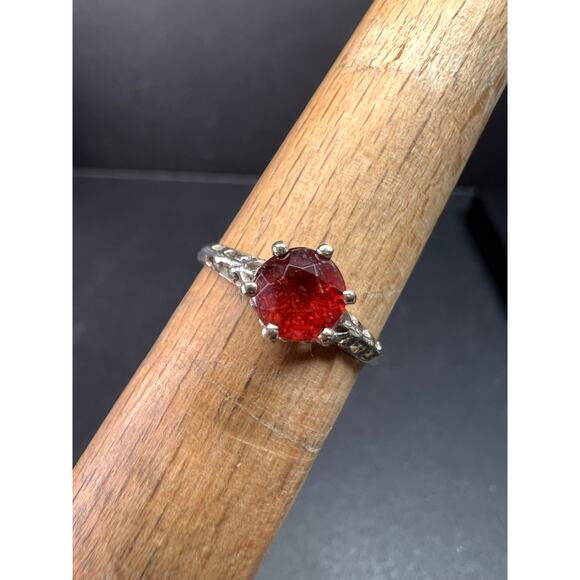 Vintage 10k White Gold Garnet Solitaire Ring – Size 6.5 – Magnolia Jewelry - Picture 9 of 16